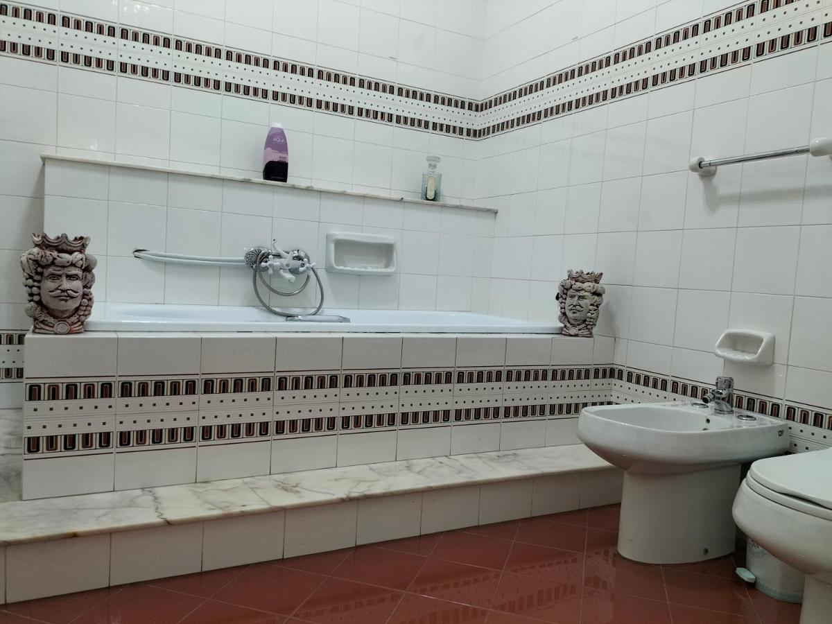 Casa Vacanza I Due Mori Villa Avola Bagian luar foto